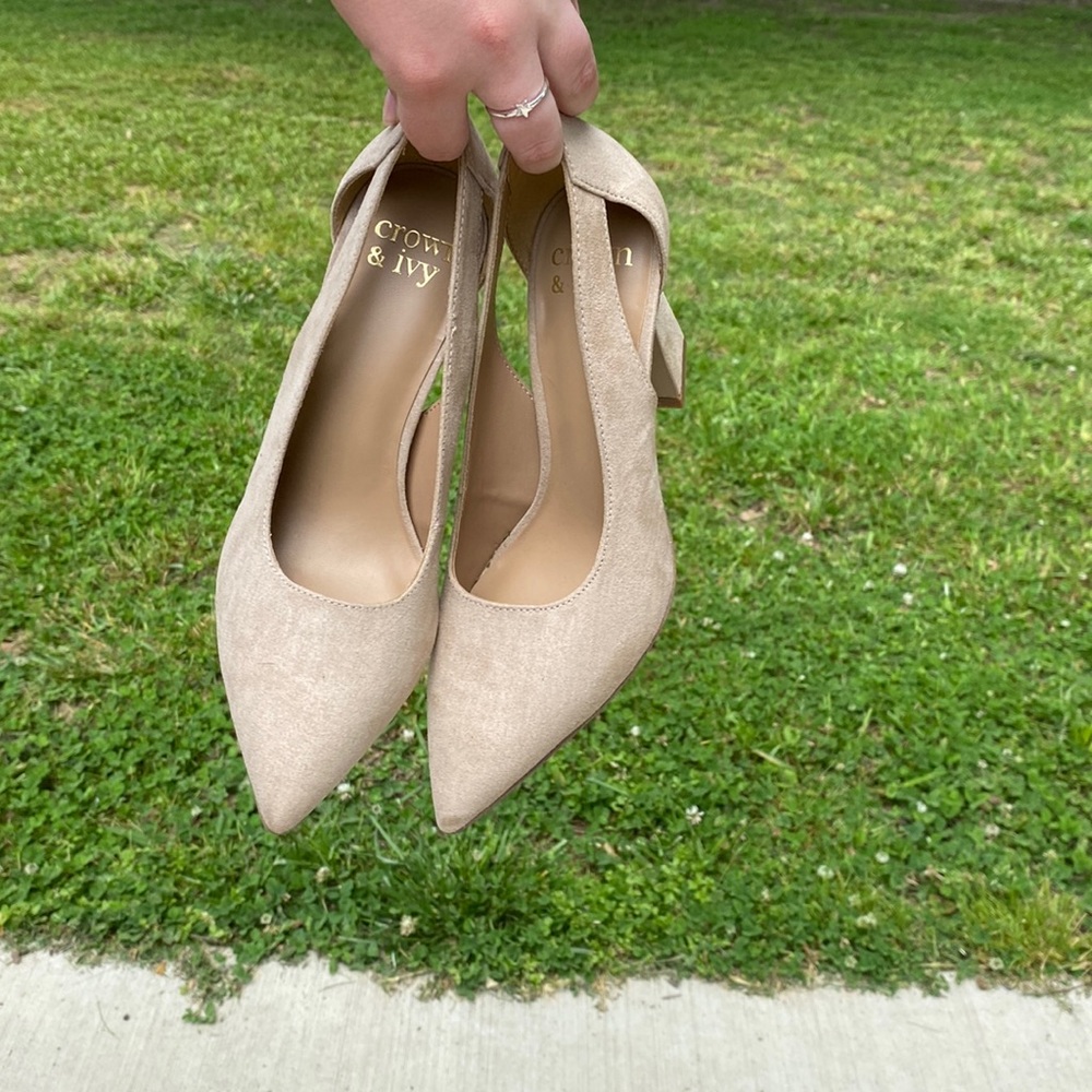 Crown Ivy Tan Heels size 7